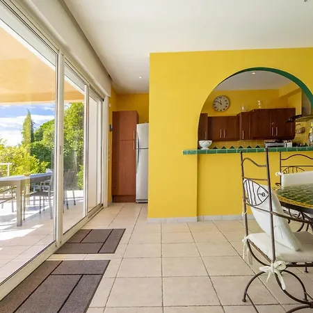 Lili Rose * Le Lavandou